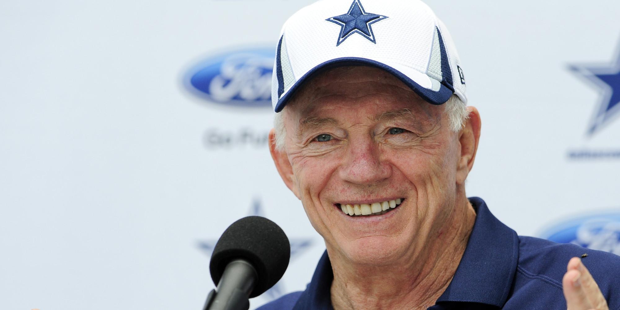 Happy Birthday to Jerry Jones, who turns 72 today! 