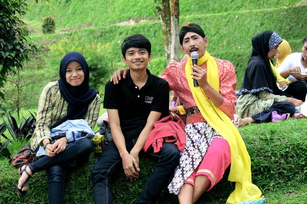RyanDhamara's tweet photo. Terimakasih para pekerja seni Banyumas :) http://t.co/ksCcQHh8AH