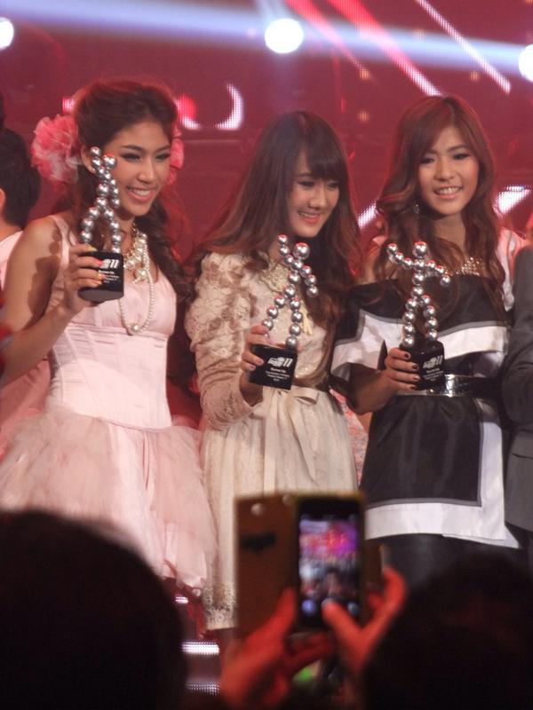 ppaiizaxxiii's tweet photo. #งานดองอีกรอบ #AF11Final @Hunsaluk_way @Nam_AF11 @Af11Muk #AF11 http://t.co/iJCpgMTC2j