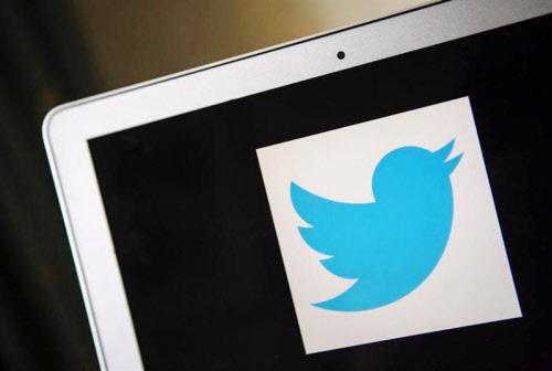 timesofindia's tweet photo. Twitter users can now transfer money via tweets. Here's how http://t.co/6jZWJBXEij http://t.co/azFDhPhyBU