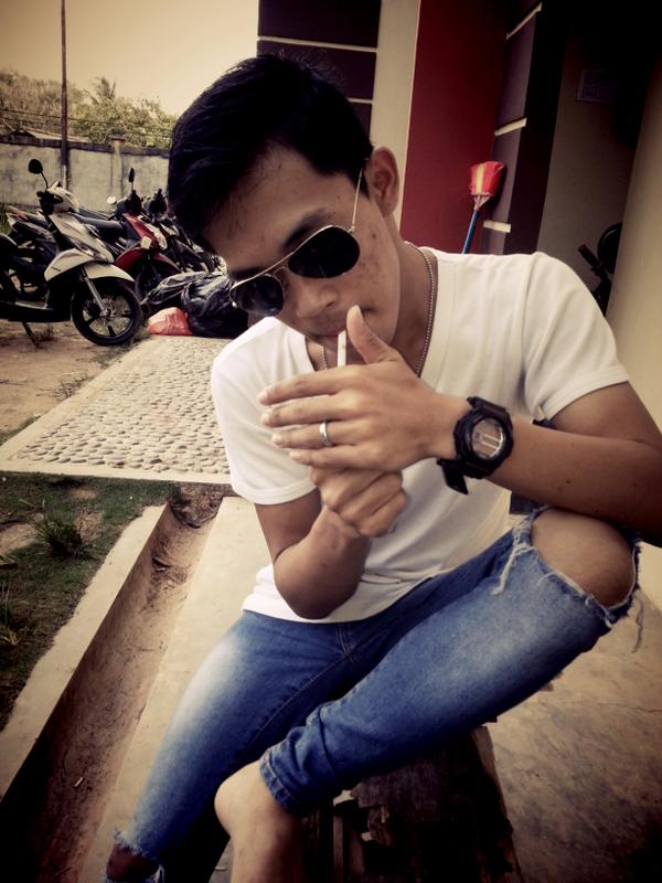 aryacool6's tweet photo. Rokokan duluuu http://t.co/9pPE93WgeG