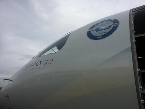 flyingdavidt's tweet image. Now that's a clean cockpit! Bumped into the #Legacy500 in #Glasgow (not literally)