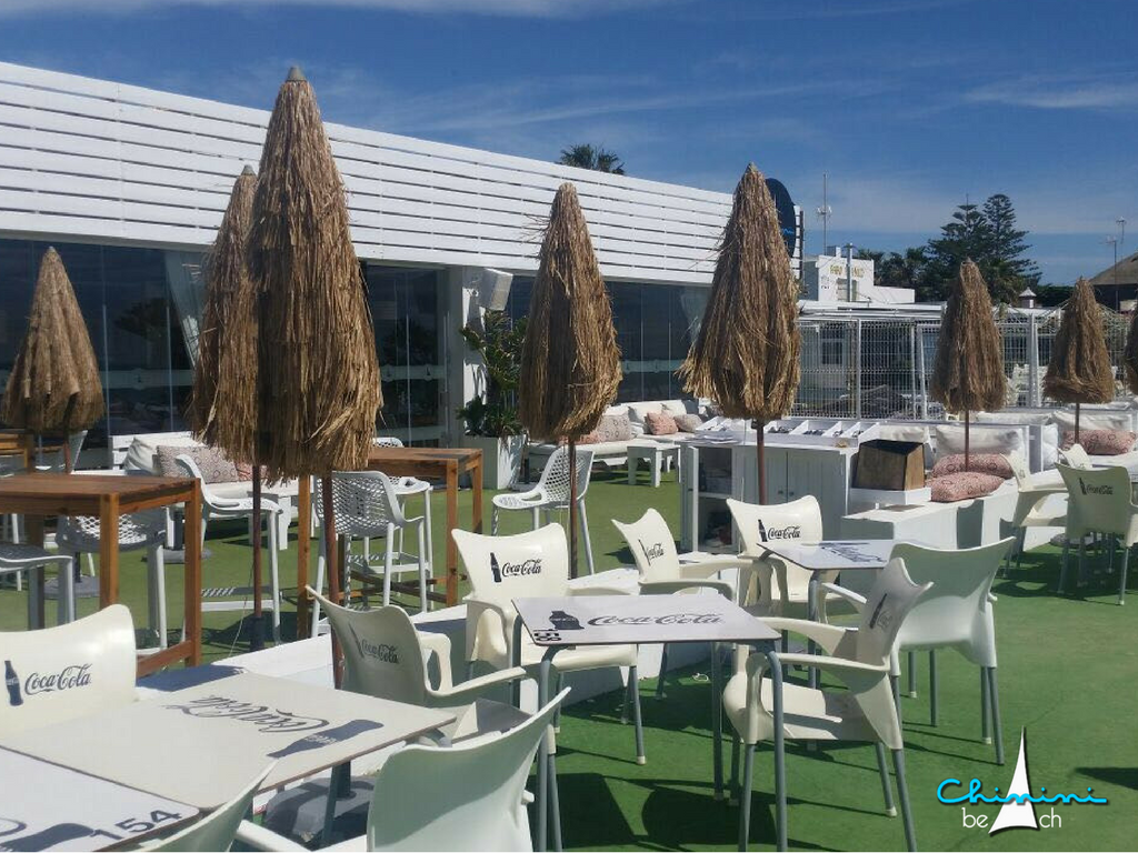 ChininiBeach's tweet photo. Todas las mesas listas para serviros :D
Deja que este #juernes mimemos tu paladar en nuestro ChininiBeach  Playa Las Tres Piedras - Chipiona https://t.co/RXg0RF7i0F