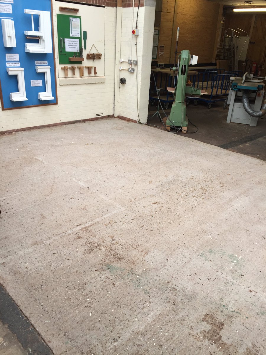 CJSLtd1's tweet image. Check out our before and afters of our latest workshop improvements it really does bring our workshop to life #yellowbrickroad #workshoptour