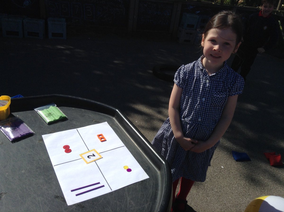 KMSMissKerridge's tweet photo. We are learning to represent two-digit numbers with different resources! #maths #twodigitnumbers #numicom #placevalue https://t.co/Byew2JNeT3