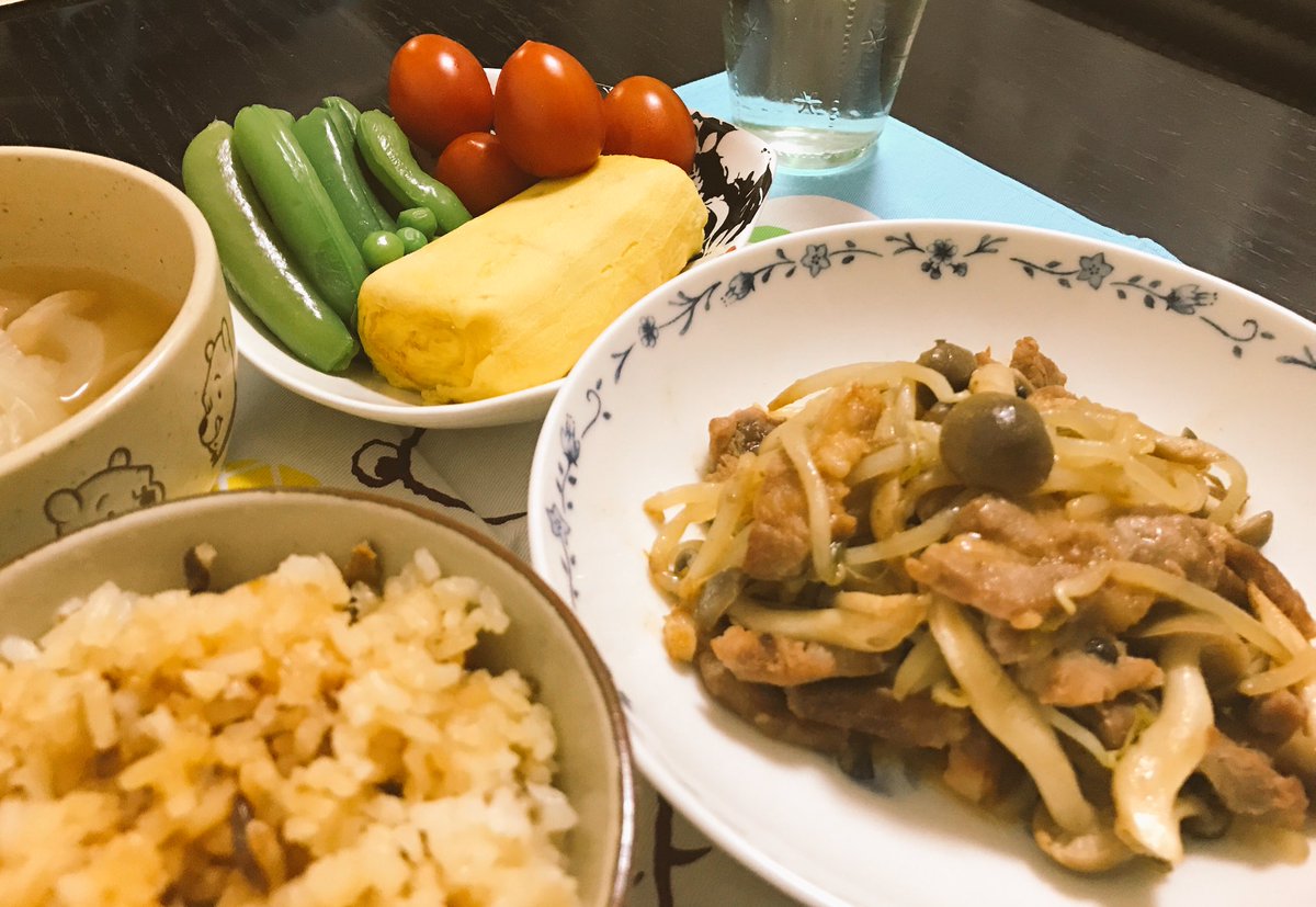 久原本家 茅乃舎だしをご賞味くださいまして有難うございます だし巻き玉子のだし を取ったあと 袋を破って中身を炊き込み御飯に入れて一緒に炊きますと だしも出ますしカルシウムの補給にもお役立て頂けます 次回 どうぞお試しくださいませ