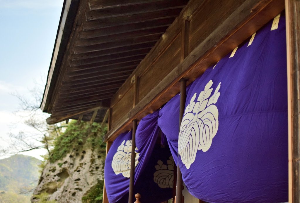 今日からりうは!! on Twitter "3月のライオン 後編のロケ地でもある宝珠山 立石寺、通称 山寺。人がすごくて映画と同じ場所で写真撮れなかったけど、行けただけでも本当によかった