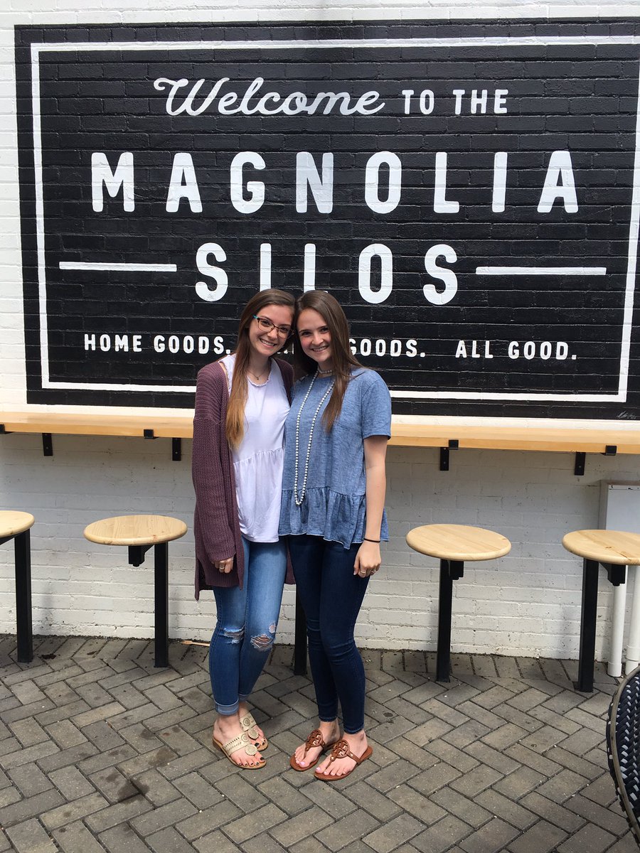 madisonturq's tweet photo. happy 18th to my best friend in the world! love you so much cara lynn i can't wait to live w you in 4 months💟 https://t.co/ZnHQEoxeaP