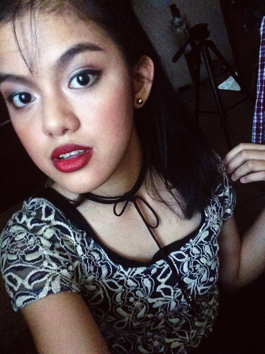 Mrciooo97's tweet photo. sabi ko tara makeup tayo... my model for today @jackyyyrecio 😂❤️ #practicemakeup 😉 https://t.co/0kYG5LFzPI