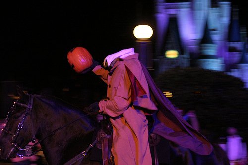 Forget about Irving! What dark folklore inspired the famous Headless Horseman? icysedgwick.com/headless-horse… #FolkloreThursday
