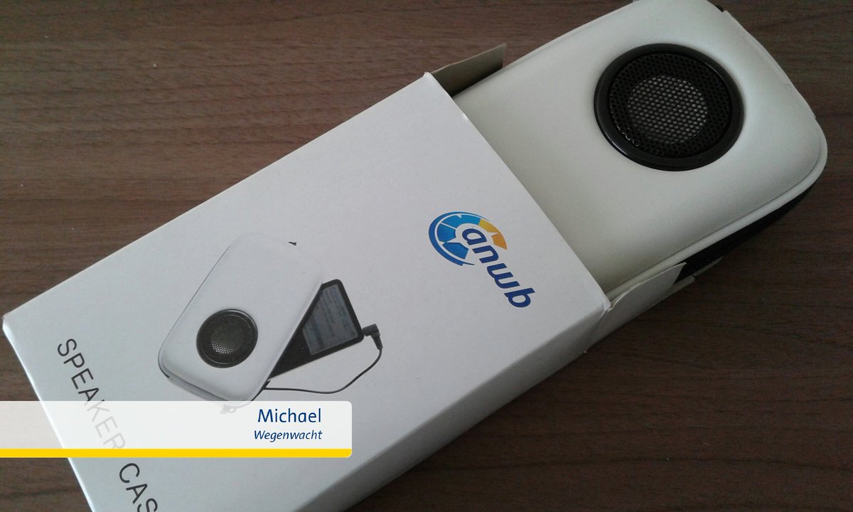 Nog 1 dag kans: Win deze speakercase, een MP3 spelercase met 🔊. 👇 op volgen, RT deze tweet en morgen wordt deze verloot.