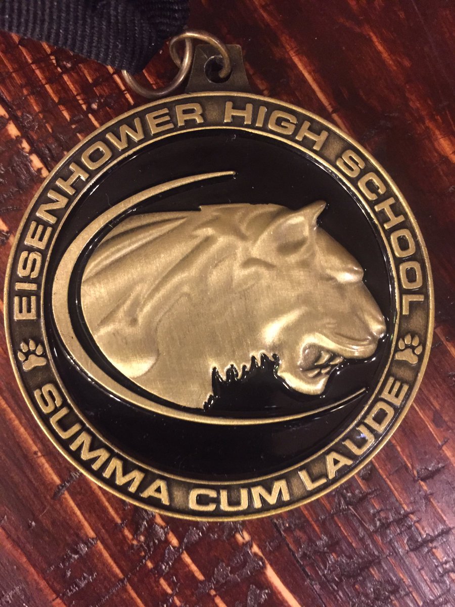 hberner70's tweet photo. Super proud of my girl💙United States Marine Corps Scholastic Excellence Award and Summa Cum Laude.  Hard work does pay off @kat_berner https://t.co/zaNMJ8bZ4W