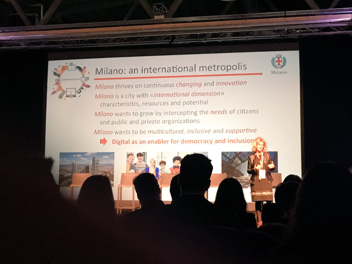 FedeCarturan's tweet photo. #FTSMI17 #milan #digital city https://t.co/8igaPAQz71