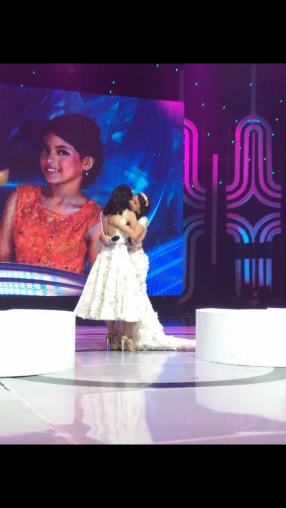 Moment ini ni bikin sedih, betapa penyayang nya dde 😘
#LestiDiKonser3BesarDA4