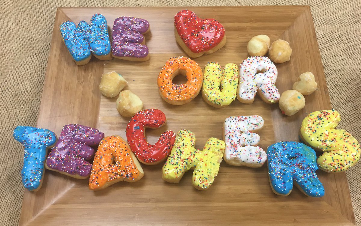 nhs_howe's tweet photo. Our students are the best!! #TeacherAppreciationWeek #howehighschool https://t.co/BQtVX1uALr