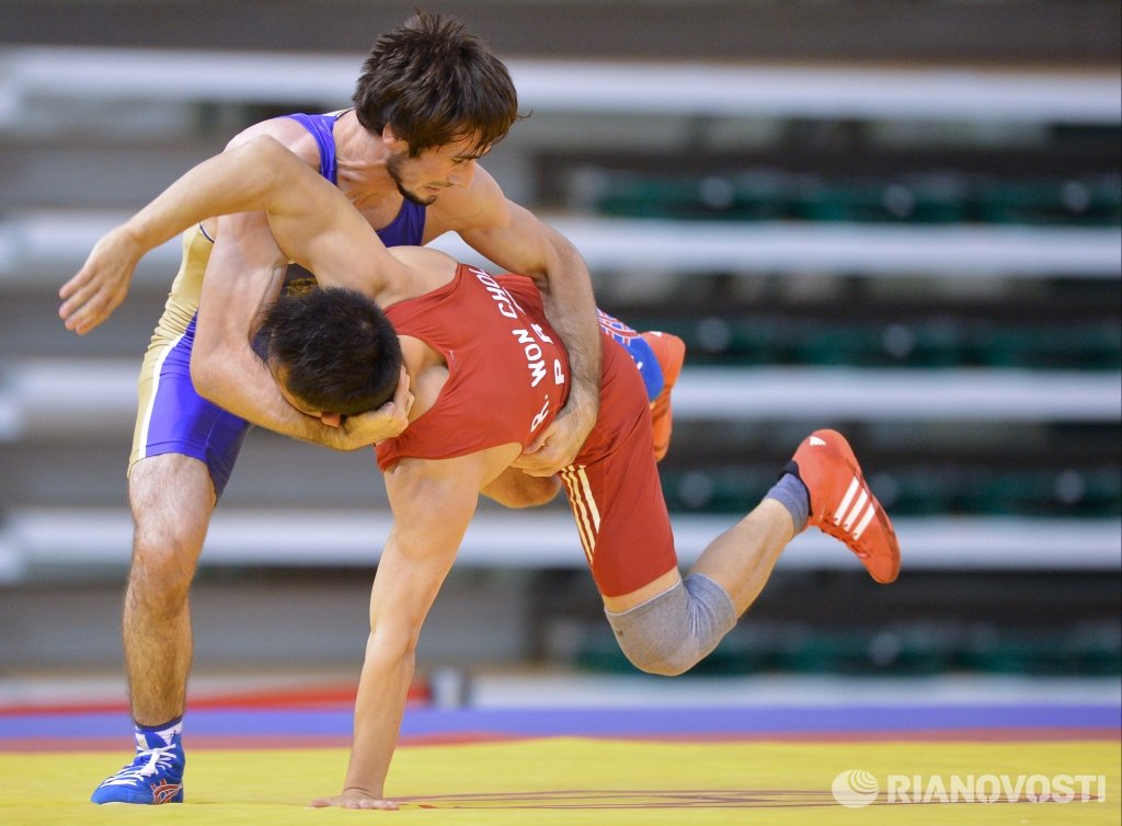 петер надаш борец. турецкая борьба. ахмед чакаев борец. первенство европы среди кадетов вольная. чемпионат европы по спортивной борьбе.