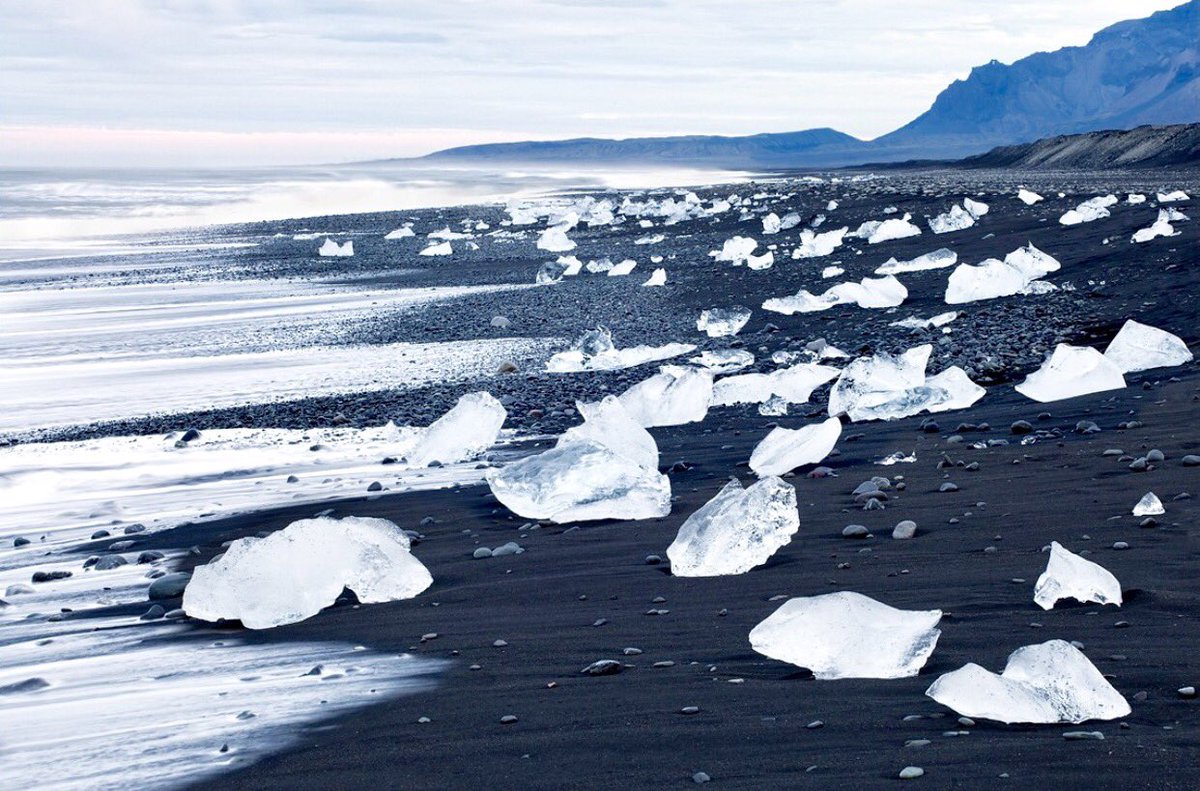 WoooTrip's tweet photo. #InLoveWith: Black Sand Beach, #Iceland #travel #traveling #traveler #travelphotography #traveladdict #vacation #loveit #wanderlust #trip https://t.co/DUgATyMMNE