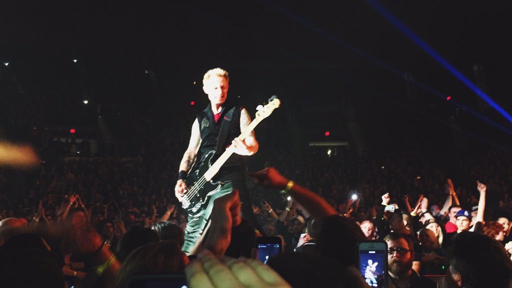 Happy birthday i love you mike dirnt 