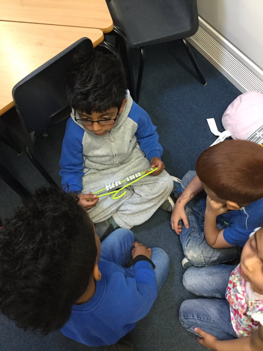 BCPS_MissBshaw's tweet photo. We are using pegs and hangers to halve even numbers! #eyfs @BCPSDeputy @BCPSHead https://t.co/453Lcxd5Vp