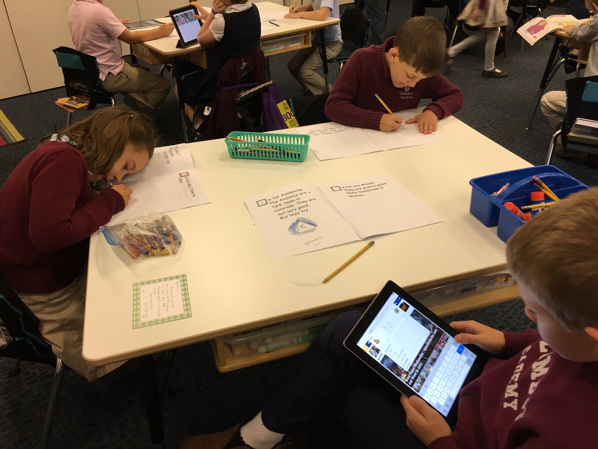 CAFirstGrade's tweet photo. Illustrators Studio - illustrating our Authors' Celebration books. https://t.co/BQgbnsMa9A