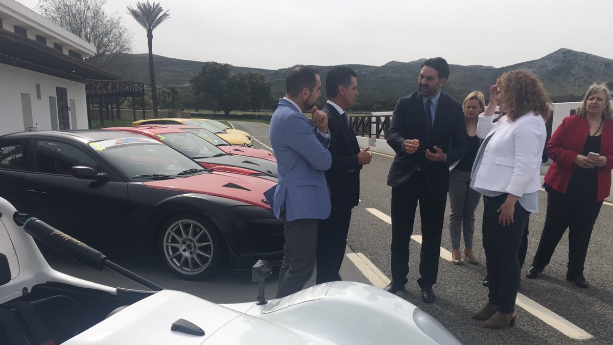 TurismoAND's tweet photo. .@JaviFernandezHd señala que el Circuito #Ascari Race Resort de #Ronda es un ejemplo de que Andalucía es un destino único que ofrece de todo https://t.co/u8pnE2MJAv
