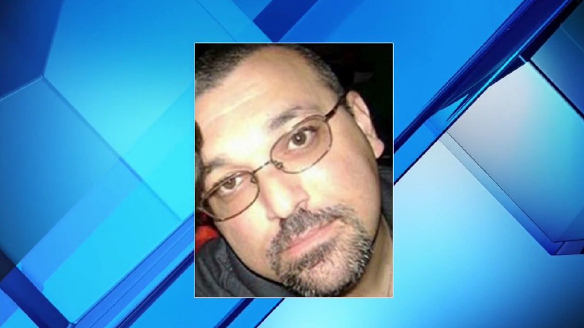 SENTENCED: Former Miami-Dade detective learns punishment for stealing from migrant workers. bit.ly/2q2amF3 https://t.co/zmQlclyIw4