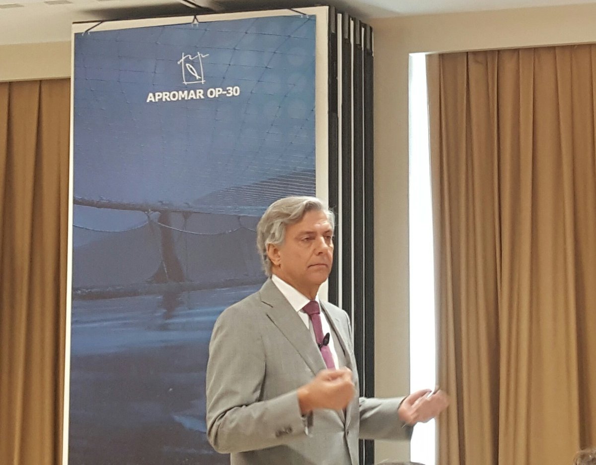 agrnegocios's tweet photo. José Villalón @nutrecoiberia incide en la importancia de un pienso sostenible para una Acuicultura más competitiva Asamblea @APROMAR_acui https://t.co/1KLsInsZs8