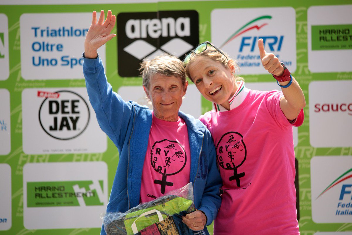 Triathleteita's tweet photo. #TrytoTRI, per guardare il mondo del #Triathlon con degli occhiali colorati di rosa #ComitatoDonne @federtriathlon https://t.co/KIGLzuZibx https://t.co/kwy5g3ysVt