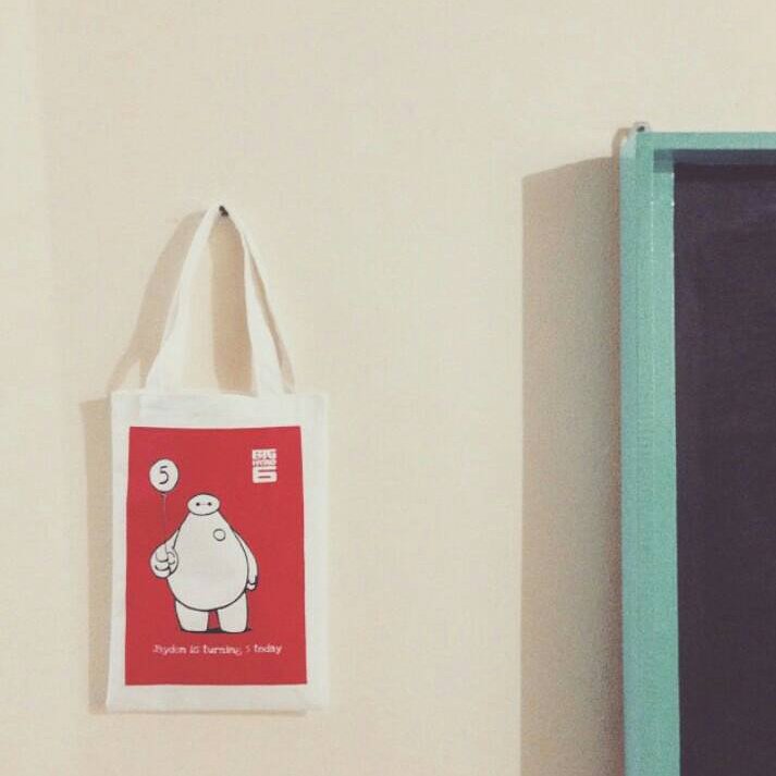 myWhiteBag's tweet photo. Hello... I am Baymax... your personal... healthcare companion... what seems to be the problem? https://t.co/c1pSG3ehl4