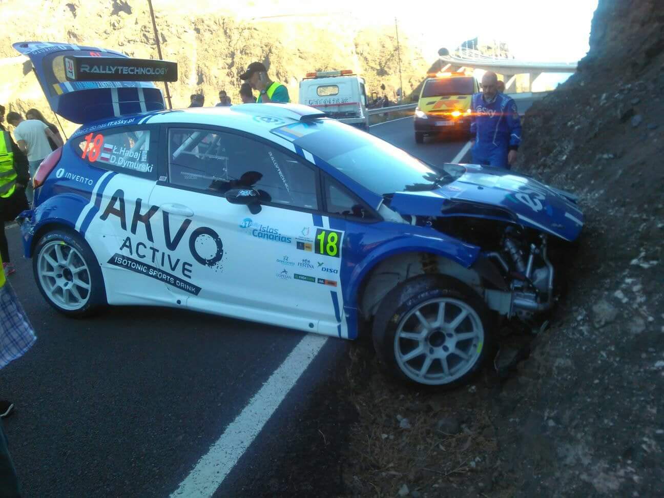 ERC + Nacional: 41º Rallye Islas Canarias [4-6 Mayo] - Página 3 C--HBv1WAAAD6_g