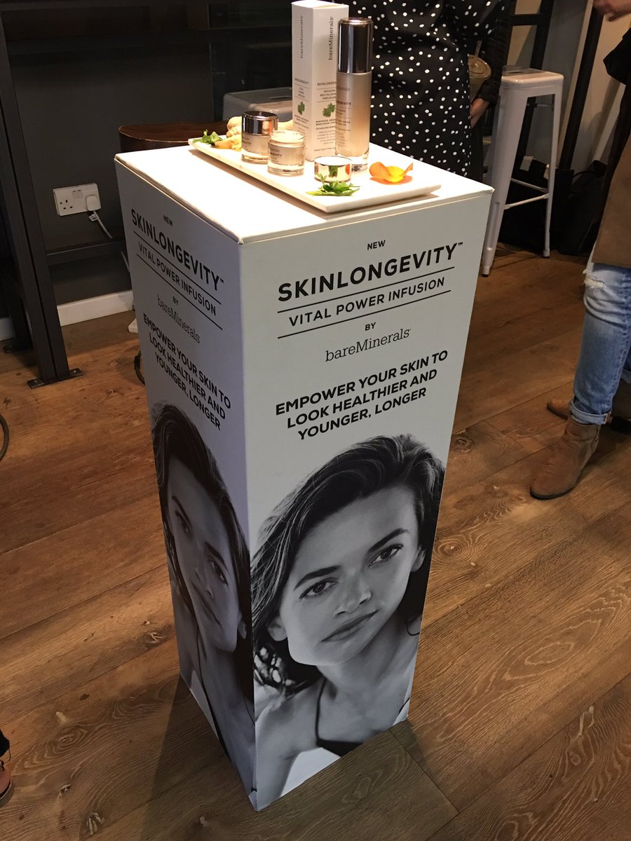 sigwatkins's tweet photo. @HealthistaTV @nutritionalphys @bareMineralsUK great Skinlongevity event @press_london #leanenergy #SkinSoGood https://t.co/y8Jzfa4k18