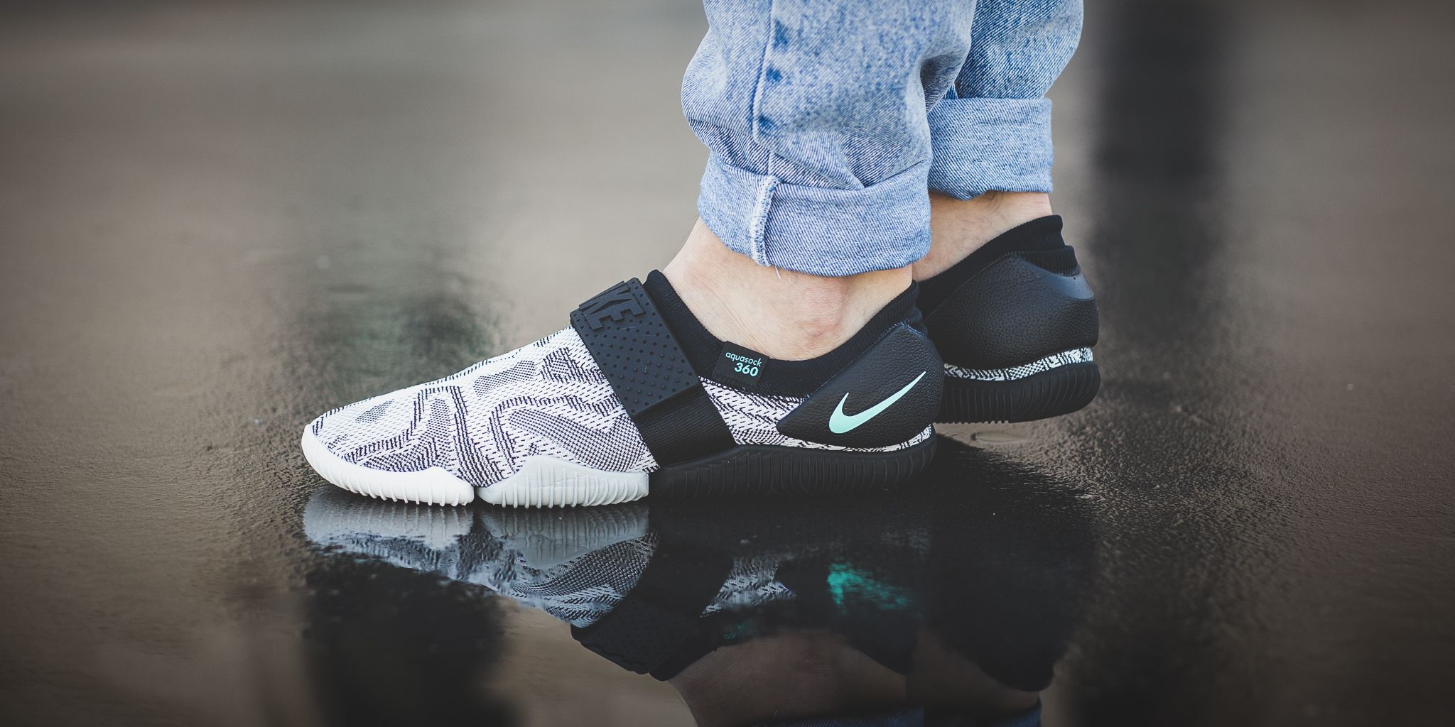 nike aqua shock
