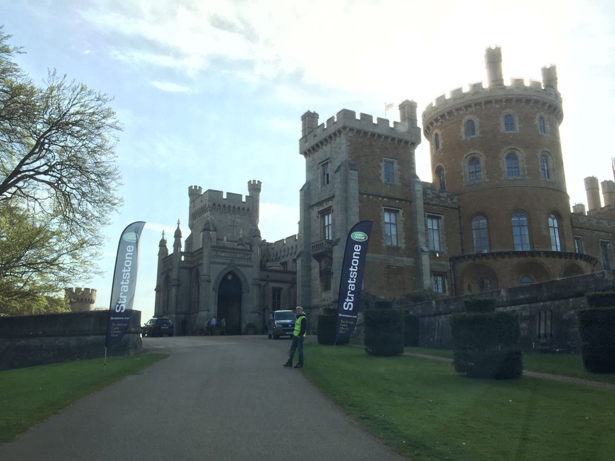 stratstoneuk's tweet photo. #LandRover #Nottingham are at @BelvoirCastle today – head over to @StratstoneLive for updates throughout the day >> https://t.co/v2BNRQWOM8 https://t.co/yLoyiUPDjO