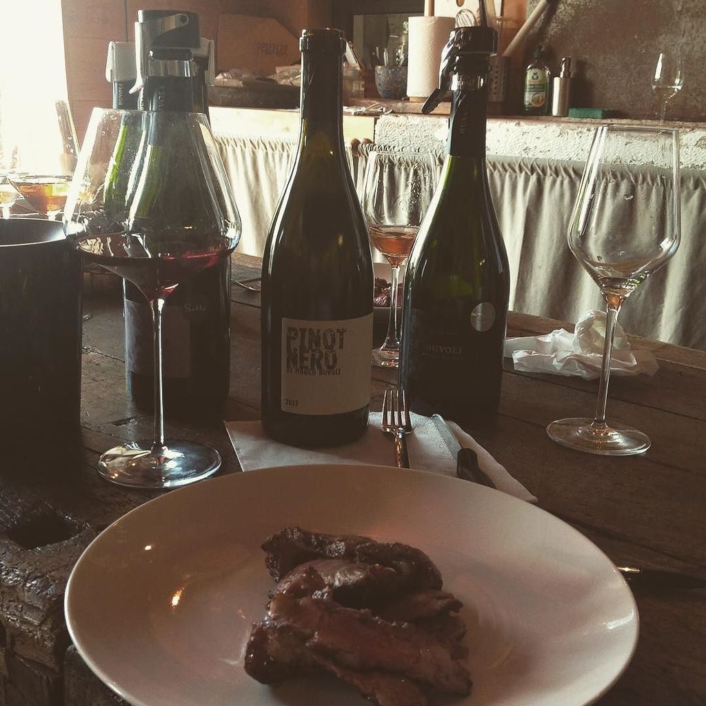 winemakeracadem's tweet photo. The #pinot nero #madeinitaly 
The new #perfect #sparkling #white ##wine ?@

Marco buvoli is the #winemaker and the… https://t.co/6nnzkRn9GJ https://t.co/bOspfykL2D