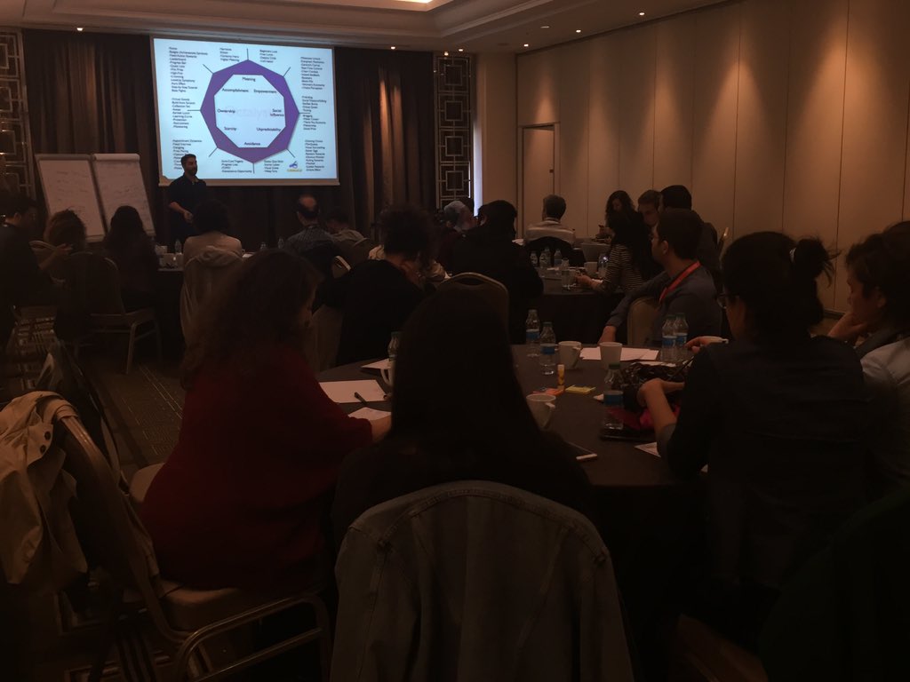kaksinaisuus's tweet photo. .@UXAliveTurkey @ercanaltug @aakars Couple personas are defined and now it's time to identify sources of motivation! #octalysisframework #beyondexperience #uxaliveturkey https://t.co/sXvGynckAK