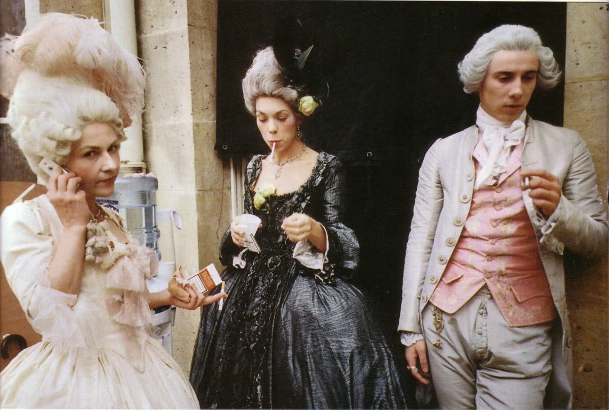 CultureSci's tweet photo. Marie-Antoinette #modasse débarque à #pint17 @Univ_Lorraine https://t.co/4Lz48XPoPN https://t.co/FsWfiT1nqb