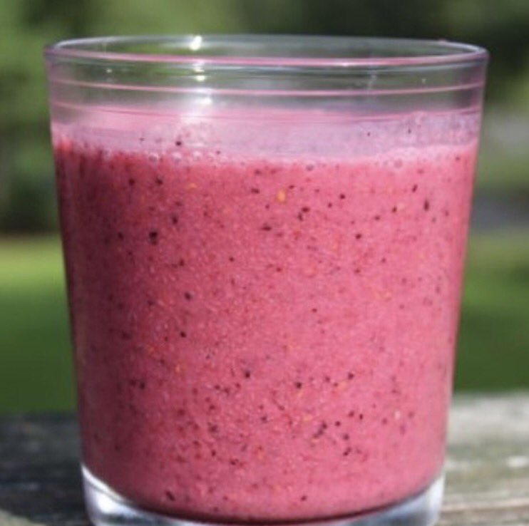 bennieblends's tweet photo. Best SUPERFOOD Berry Blend ever! Our Berry detox is vegan, plant-based &amp; gluten free. Improve skin clarity and boost your immune. #smoothie https://t.co/HygRxITTN5