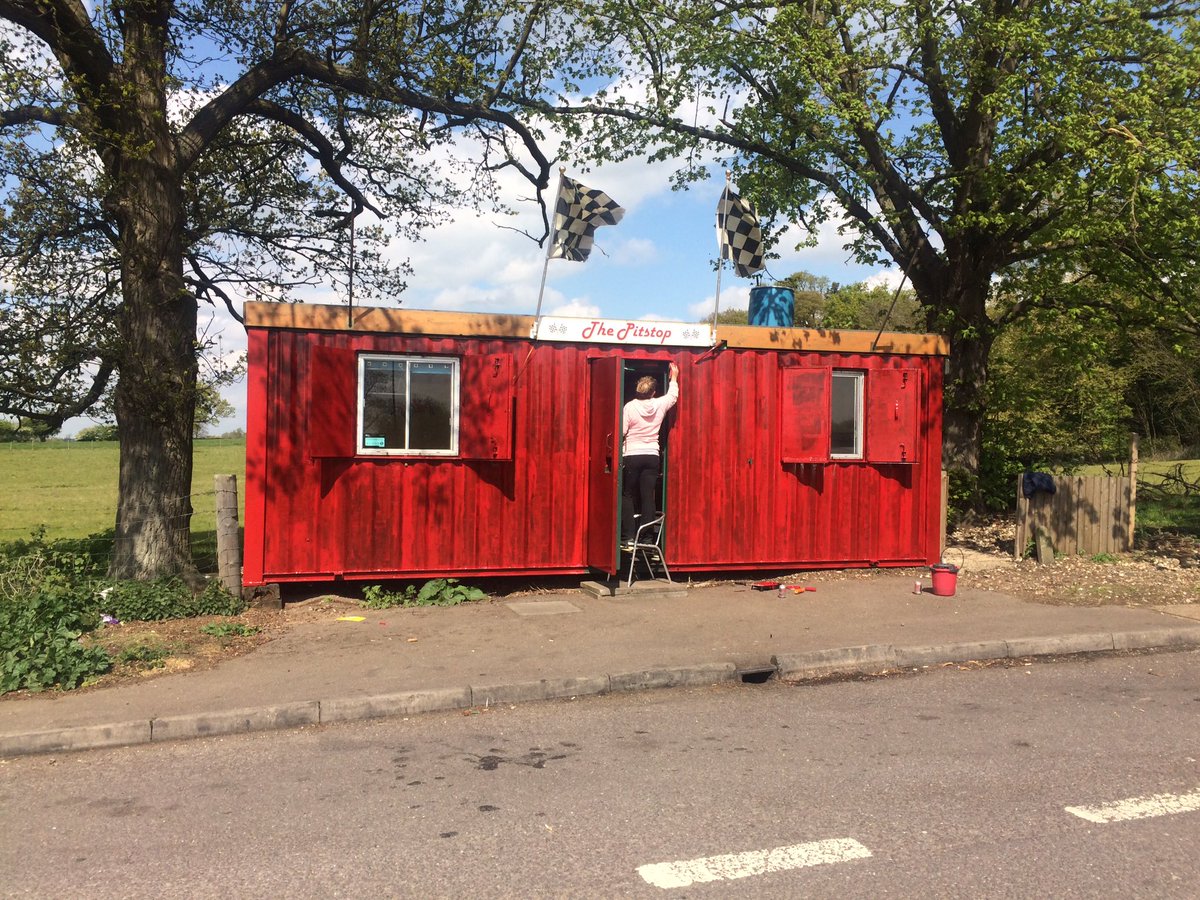 PitStopA12 tweet media