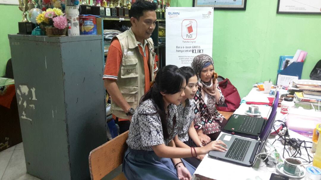 kharas_kharis's tweet photo. PaDi d SMAS Al Irsyad mngasah kcerdasan linguistik
@synergy_telkom
#paditreg2
#bumnhadiruntuknegeri
#hardiknas2017
#livingthetelkomwayjakpus https://t.co/fKG0ZPuBDG