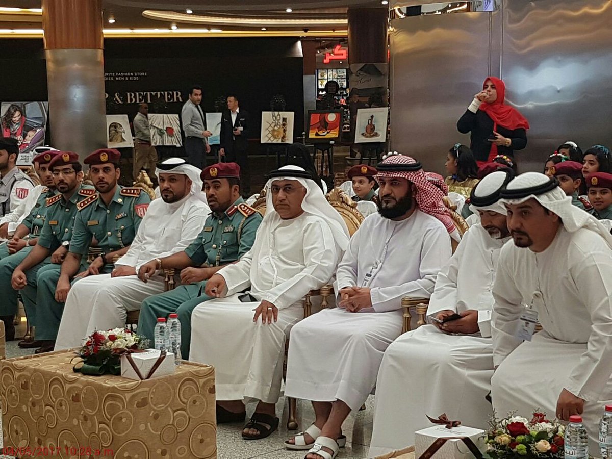 Toyota_UAE's tweet photo. Mr. Yousuf Ali Al Raeesi, Director of government affairs at Al-Futtaim has partnered with @DalmaMall for #ArabTrafficWeek #ToyotaUAE https://t.co/stf28g9SAr