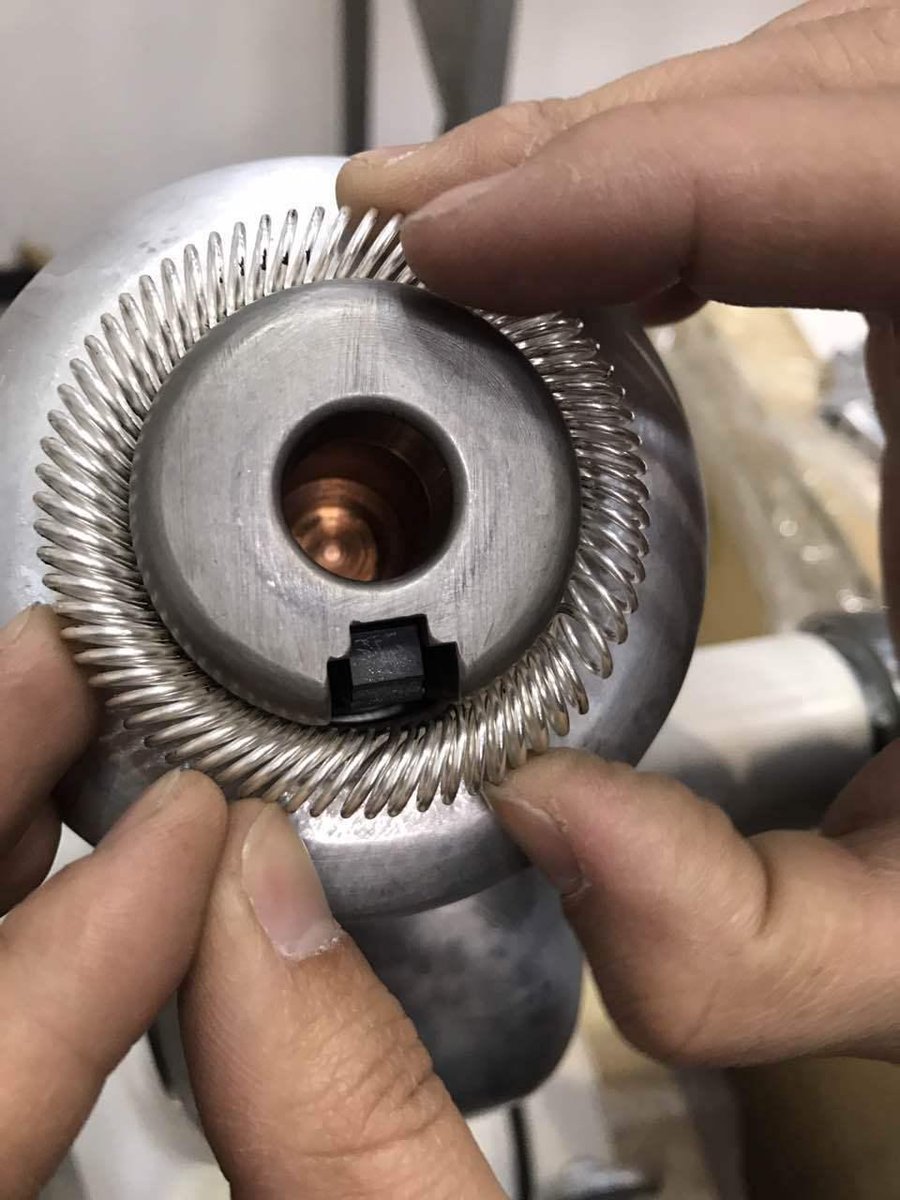 VictoryElectri3's tweet photo. #SpringContacts can be used in Seals, #Connectors&amp;other critical components where predictable &amp; reliable loads are required. #QueenElizabeth https://t.co/sSfuNdFVSV