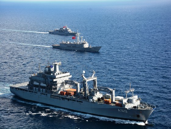 CESMMarine's tweet photo. Histoire, organisation, enjeux géopolitiques, &amp; modernisation, découvrez la #MarineTurque dans notre nouveau Cargo!
➡https://t.co/2LrqTlYvug https://t.co/7rIxf96yJP
