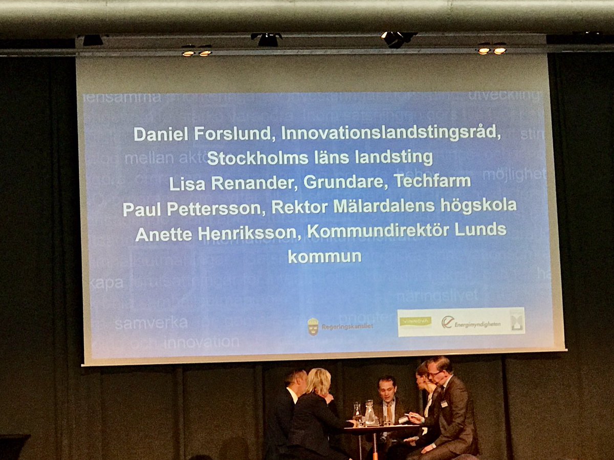 MalinSwMedtech's tweet photo. Spot on @lisarenander. Mod kollegor i det offentliga! Innovation är som vänlighet (@Steein1) inte menad att vara bekväm #samprog https://t.co/bP3DXq9qAA