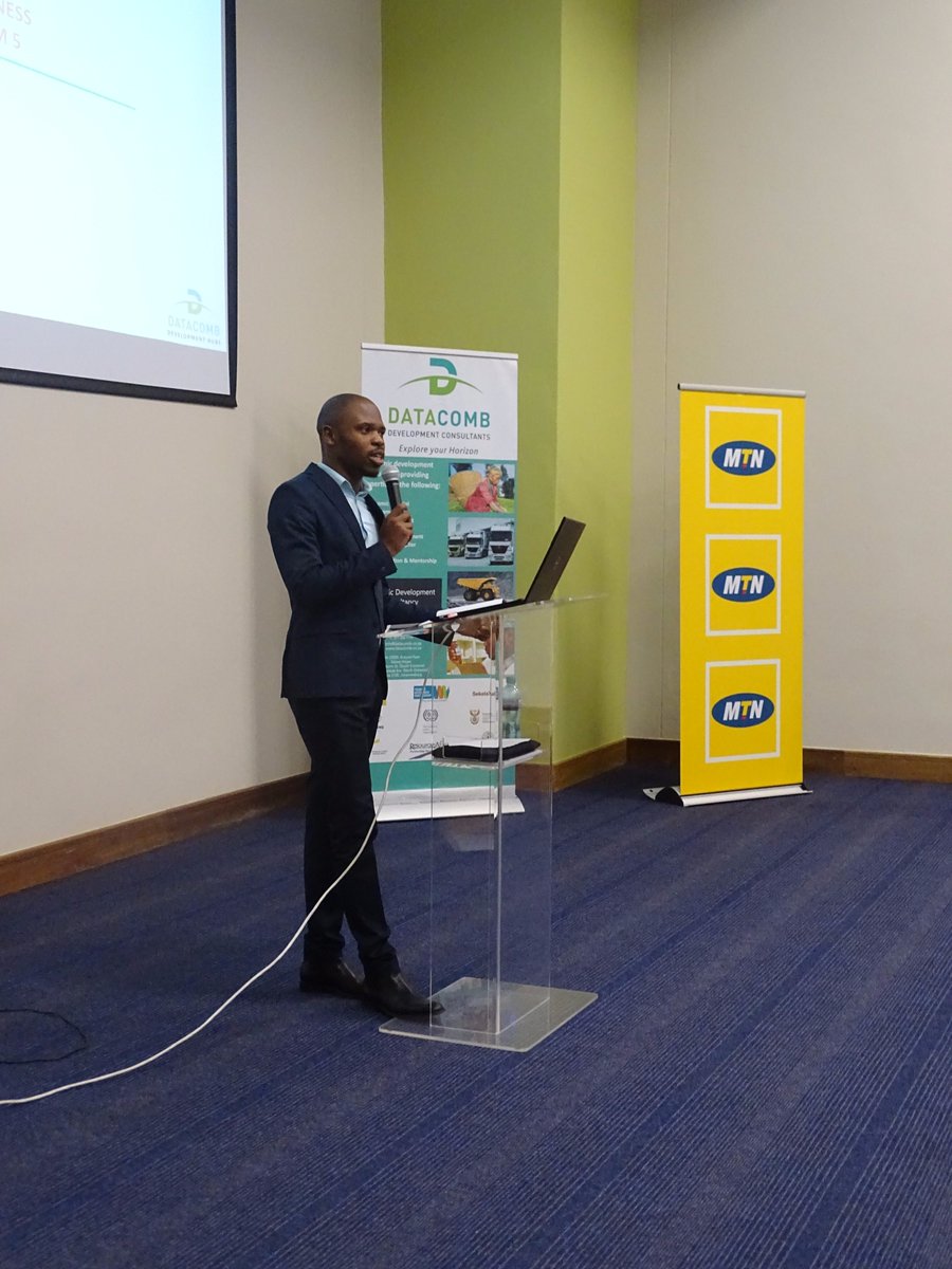 Datacomb tweet media