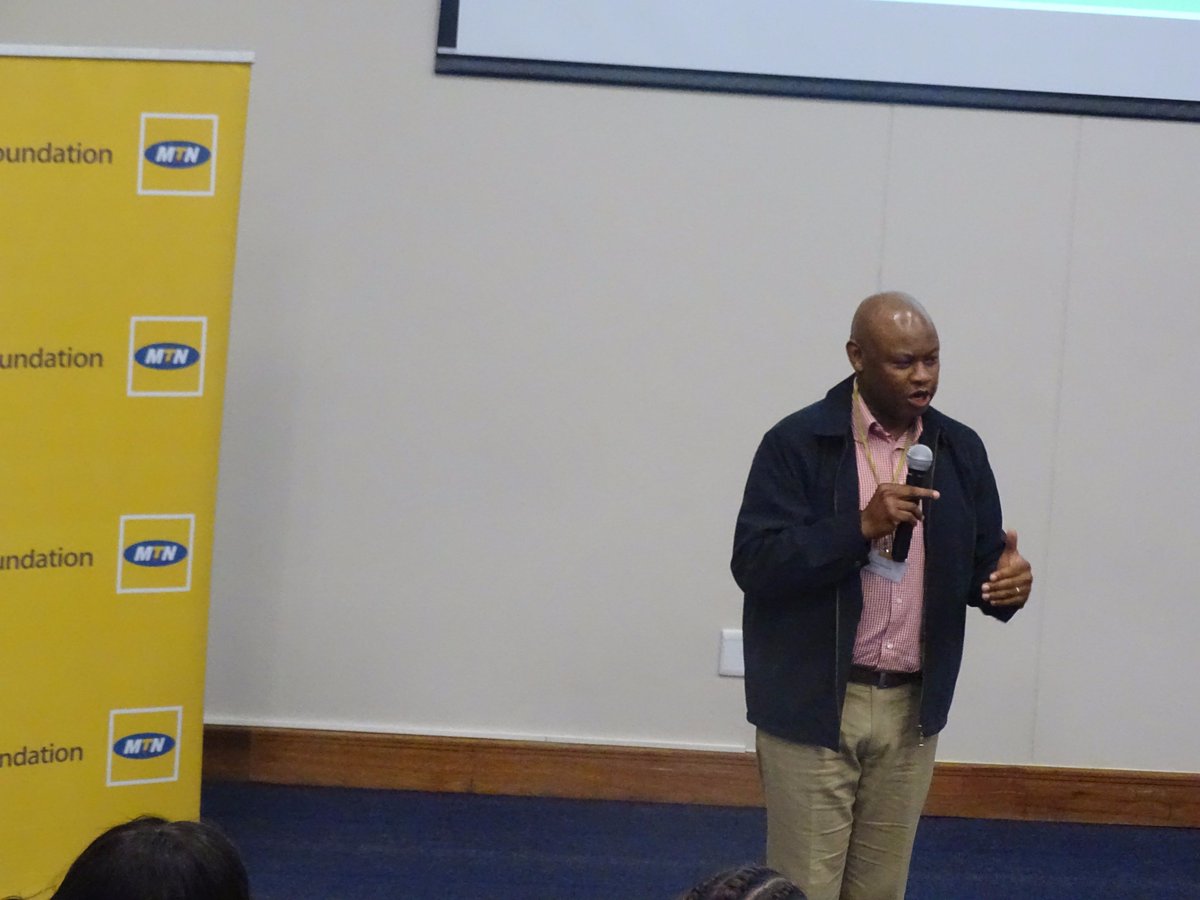 Datacomb tweet media