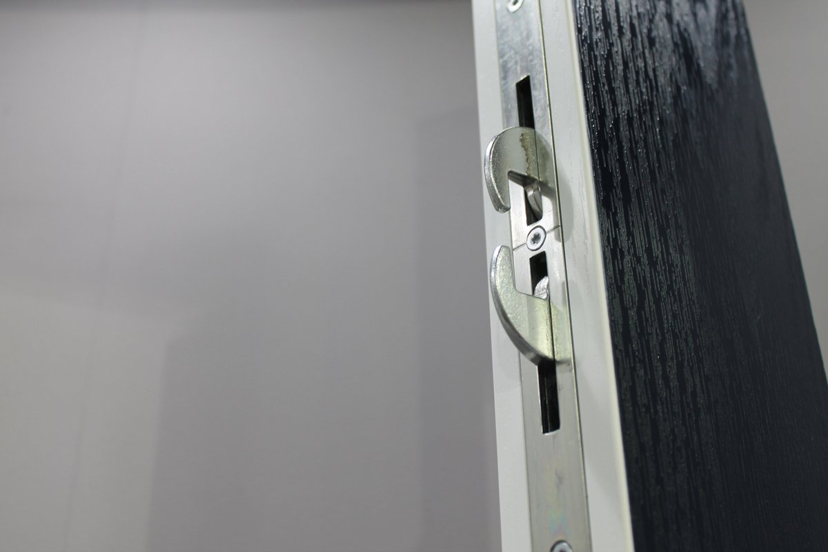 Vista Panels Ltd tweet media