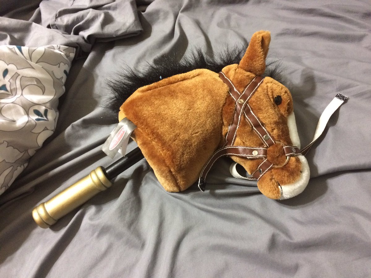 AlexFarmartino's tweet photo. Woke up with this in my bed. Apparently kids sending me a message. Should have known Don Corleone was a bad nanny idea. #offericantrefuse https://t.co/jmkAW5qjkx