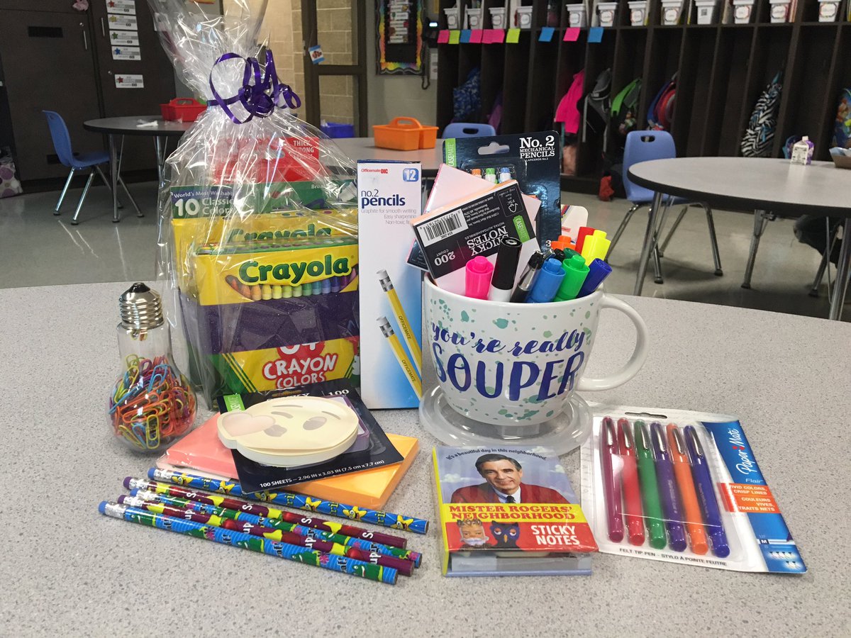 BarnesLSEArts's tweet image. All the 😍😍😍😍😍😍. #schoolsupplylove #thursdayvibes #butforreal #bestfamilies