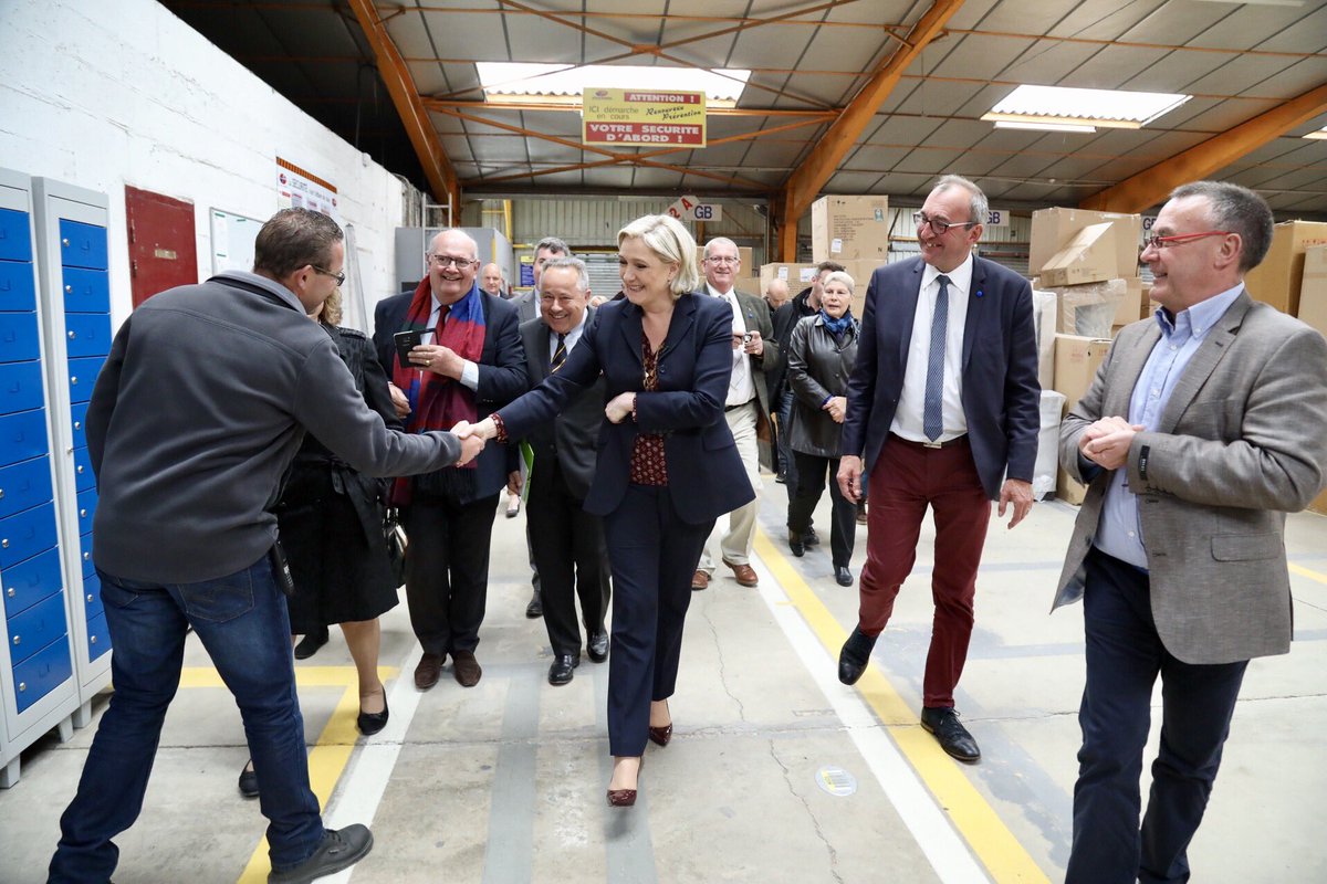 MLP_officiel's tweet photo. 🚚 Fin de ma visite à #DolDeBretagne où j'ai évoqué le sujet de la concurrence dans le Transport au sein de l'UE et dans la mondialisation. https://t.co/cEmrTtwSFW
