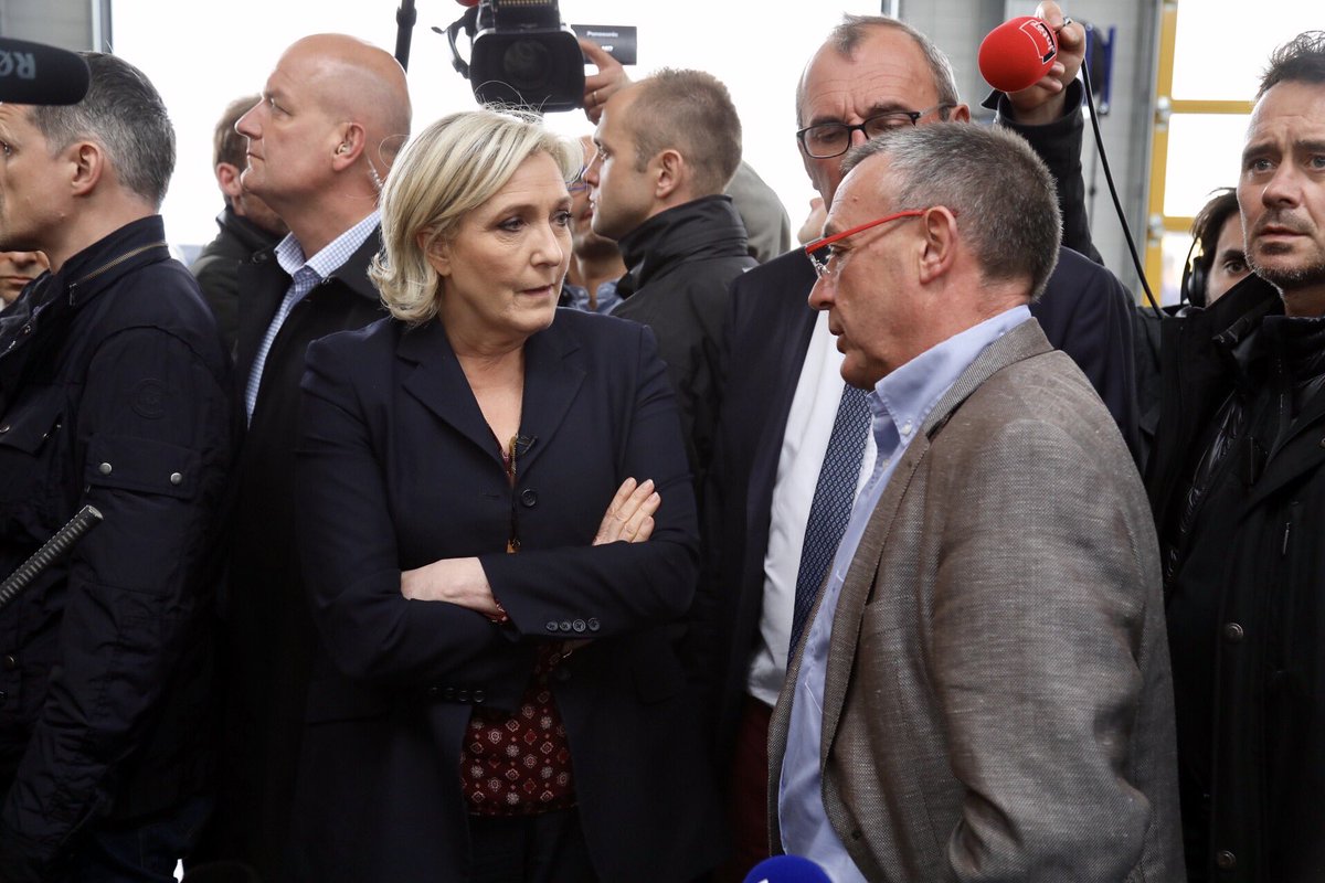 MLP_officiel's tweet photo. 🚚 Fin de ma visite à #DolDeBretagne où j'ai évoqué le sujet de la concurrence dans le Transport au sein de l'UE et dans la mondialisation. https://t.co/cEmrTtwSFW